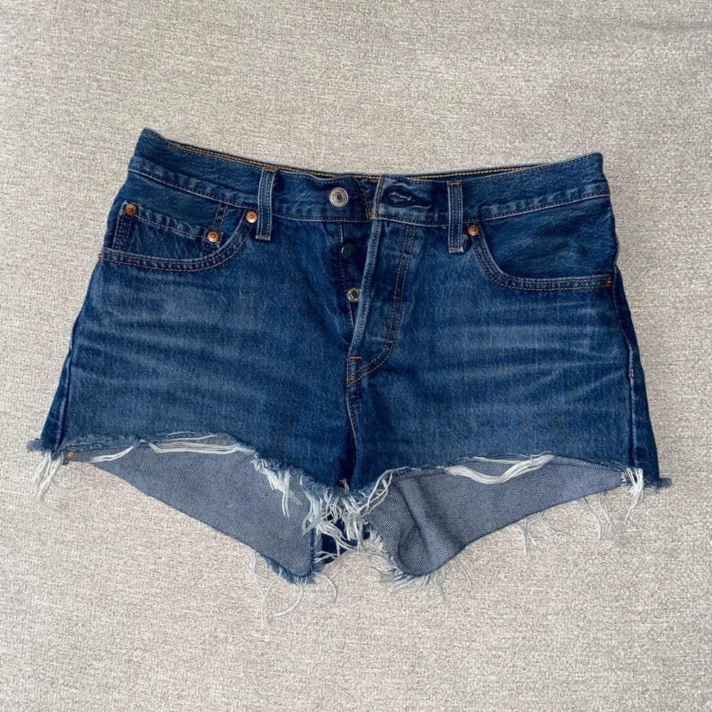 501 LEVI’S mid-rise jeans shorts
